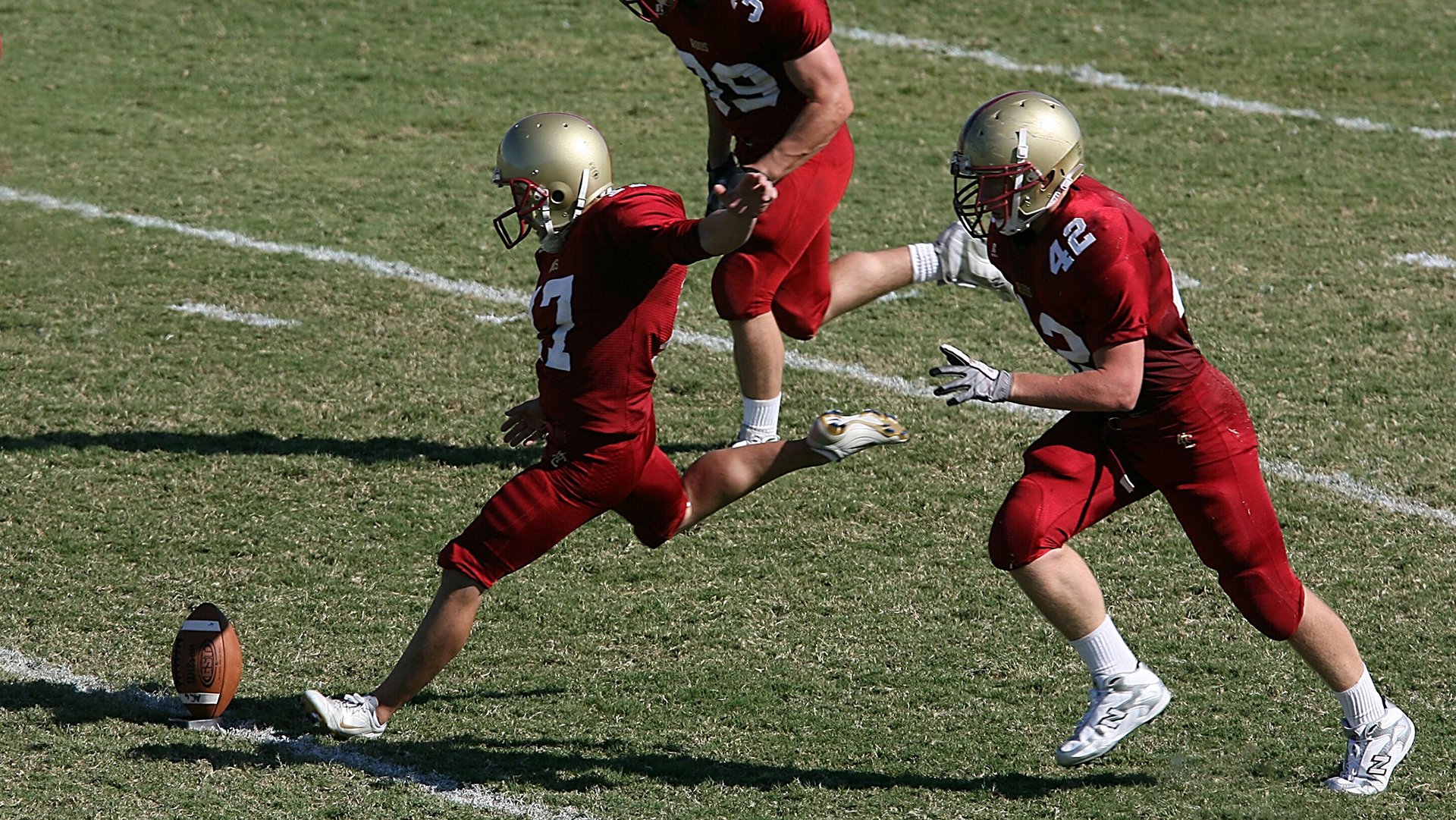 国际青少年电竞发展联赛 禁设“熬夜局”强调健康作息