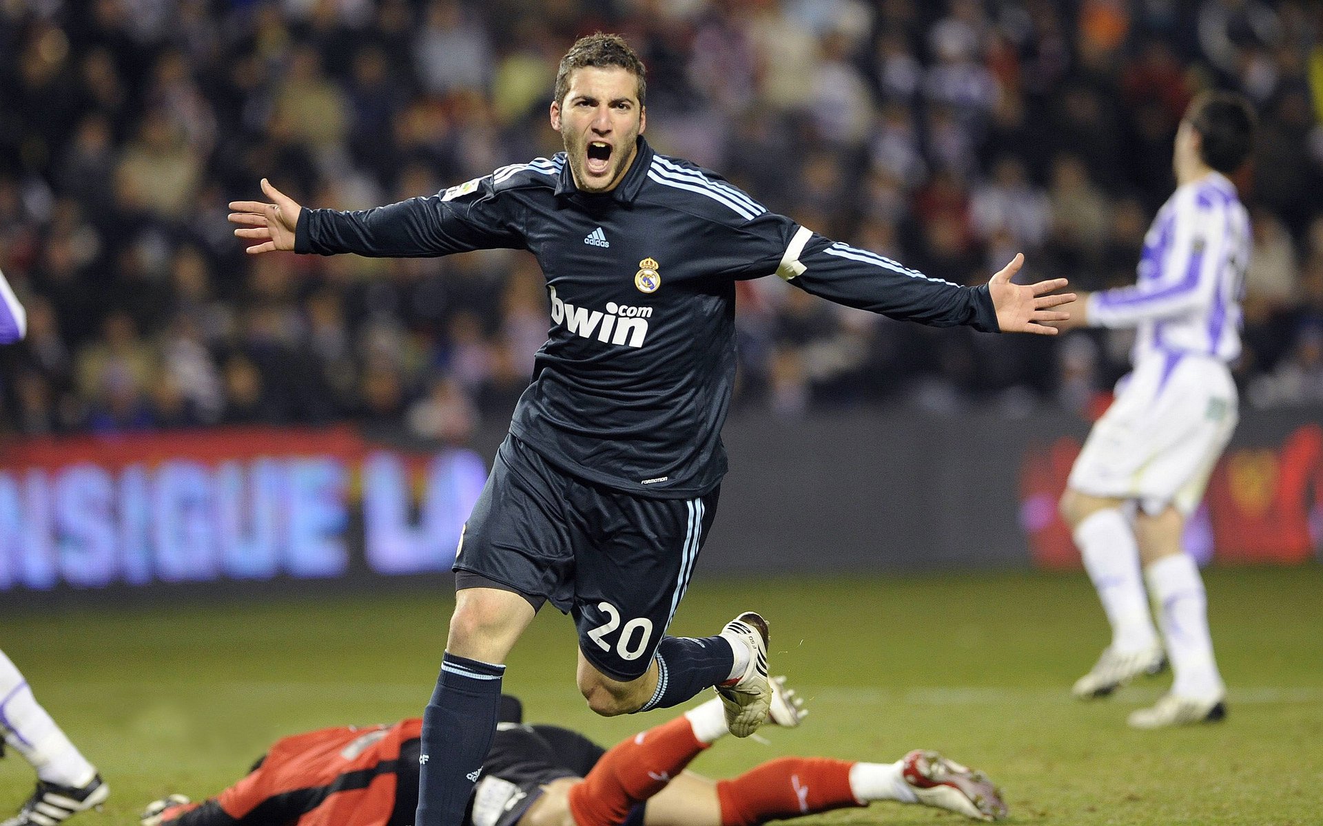 欧冠转播权新周期成交额创新高 全球覆盖进一步扩大